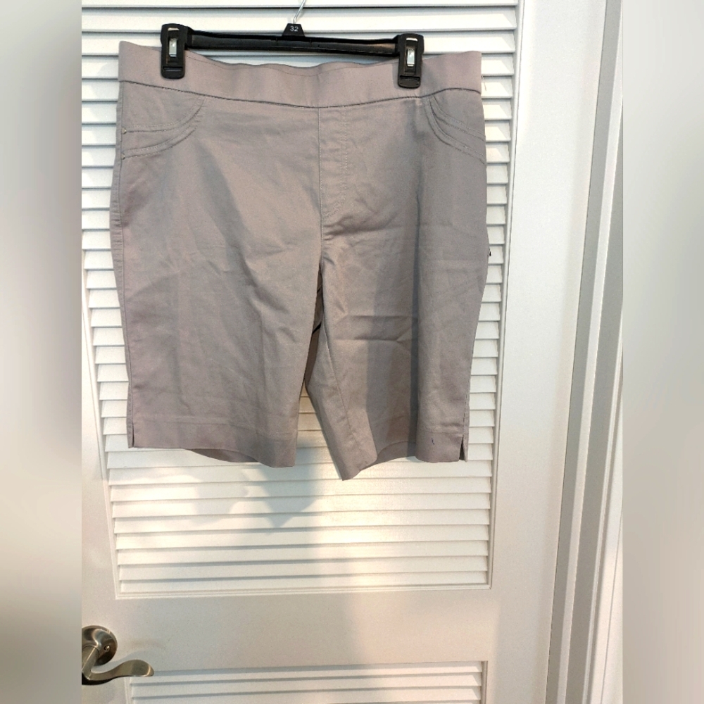 Women's Size 12 Petite Shorts New